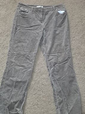 Boot-Cut Corduroy Jeans in Taupe Gray